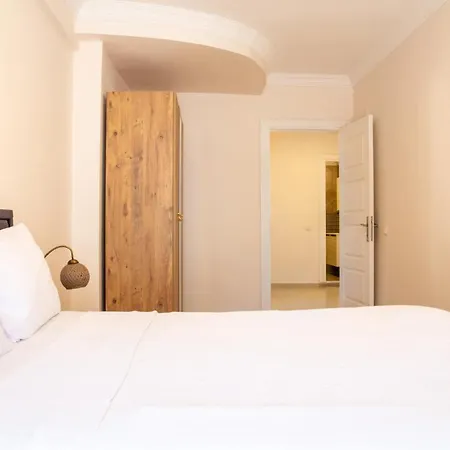 Sea View Retreat With Balcony 1 Min To Apartment *